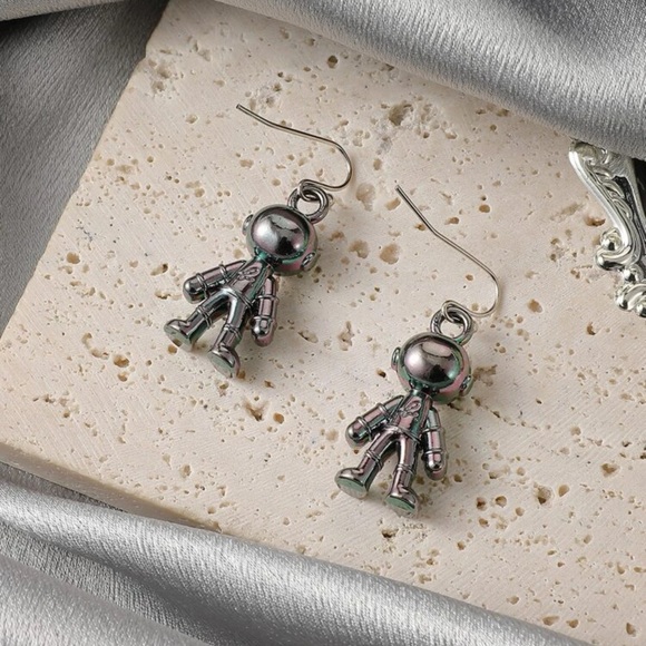 👩‍🚀 Awesome Iridescent Large astronaut Guy Dude Drop Earrings 👩‍🚀 - Picture 3 of 4